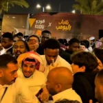 ازدحام وصور تذكارية.. أبطال «شباب البومب 3» يفاجئون جمهور جدة