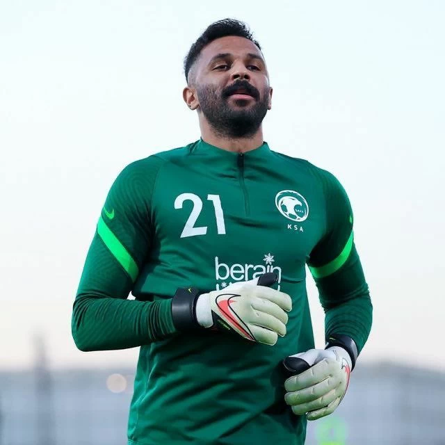 العويس يحمي شباك الأخضر أمام صربيا