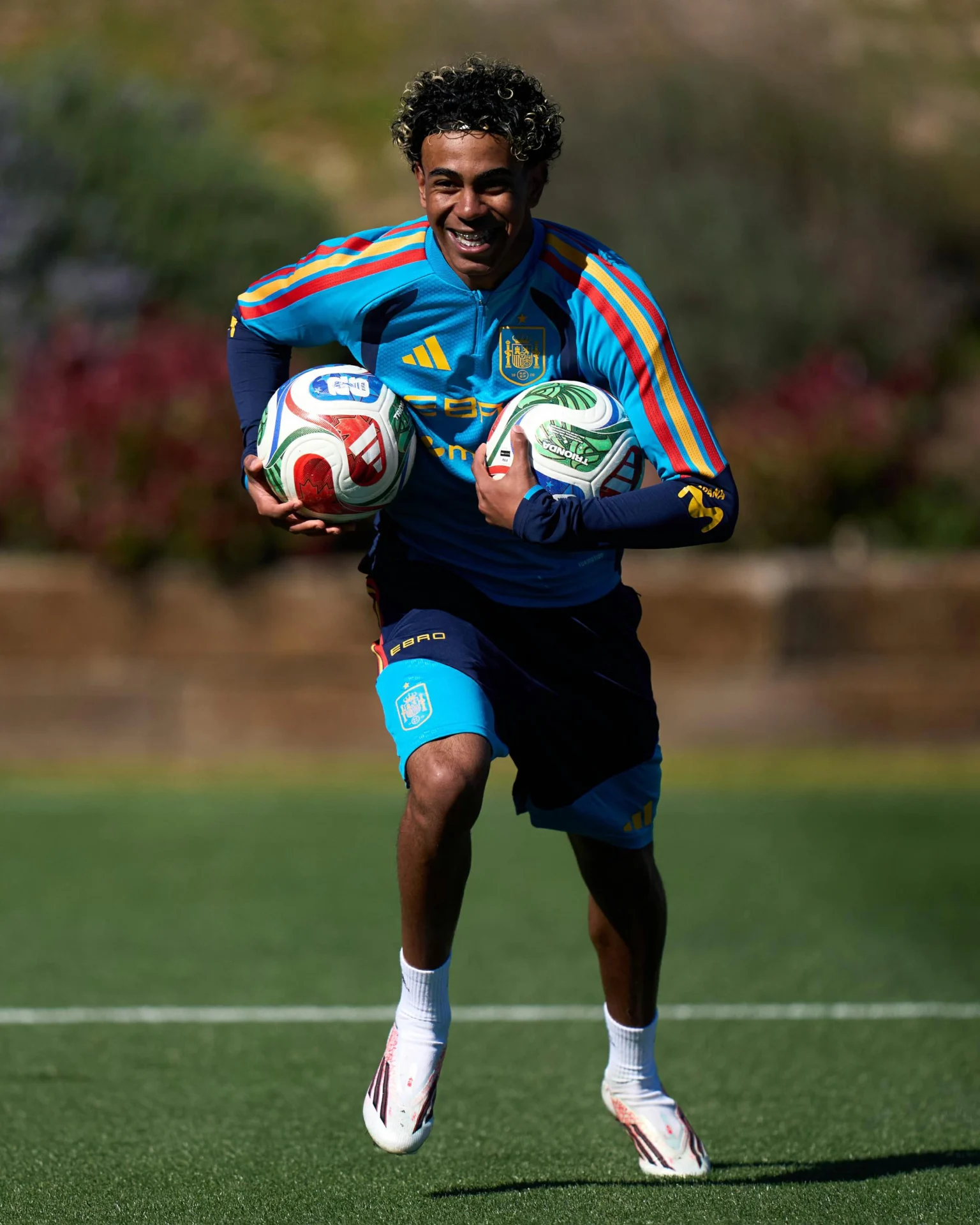 برشلونة يشترط ظهور لامين يامال في 45 دقيقة أمام مصر.. فما السبب؟