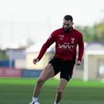 بنزيما يتدرب على أنغام الموسيقى