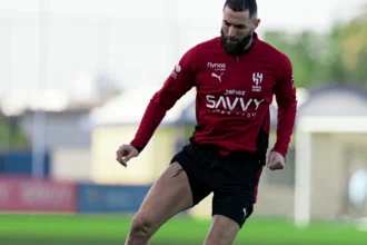 بنزيما يتدرب على أنغام الموسيقى