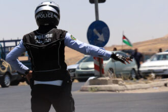 إقرار مشروع قانون معدل لقانون السير لغايات إتمام جميع إجراءات بيع وشراء المركبات إلكترونيا