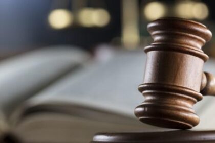 وزير العدل يشكل 3 لجان متخصصة لتعزيز كفاءة الخبرة القضائية