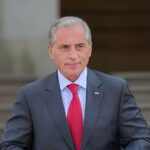 رئيس الوزراء ونظيره المصري يؤكدان ضرورة التعاون للتعامل مع التحديات الإقليمية سياسيا واقتصاديا