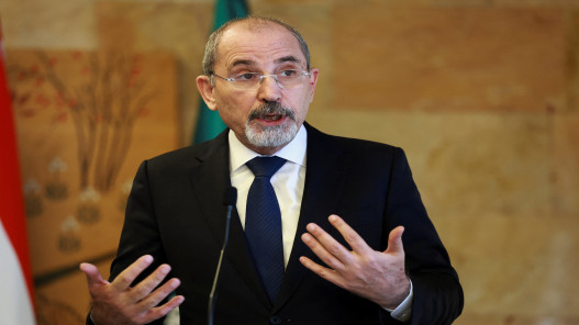 الصفدي: سنتخذ مع الدول العربية خطوات لحماية مواطنينا وأمننا وسيادتنا الصفدي: سنتخذ مع الدول العربية خطوات لحماية مواطنينا وأمننا وسيادتنا