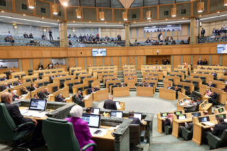 مجلس النواب يقرّ 99 مادة من مشروع قانون عقود التأمين