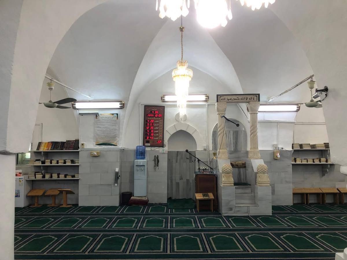 مسجد صخرة الكبير ذاكرة البلدة وأحد أقدم منابرها التاريخية