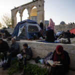 الاحتلال يواصل إغلاق المسجد الأقصى ويمنع التراويح والاعتكاف لأول مرة منذ 1967​ 