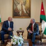 الملك يدين الاعتداء الإسرائيلي على لبنان ويؤكد تضامن الأردن مع الأشقاء اللبنانيين.