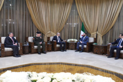 بيان أردني سوري يؤكد تعزيز التعاون الأمني والدفاعي ومكافحة الإرهاب وتهريب المخدرات