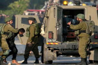 استشهاد فلسطيني وزوجته وطفليهما برصاص الاحتلال الإسرائيلي جنوبي طوباس​ 