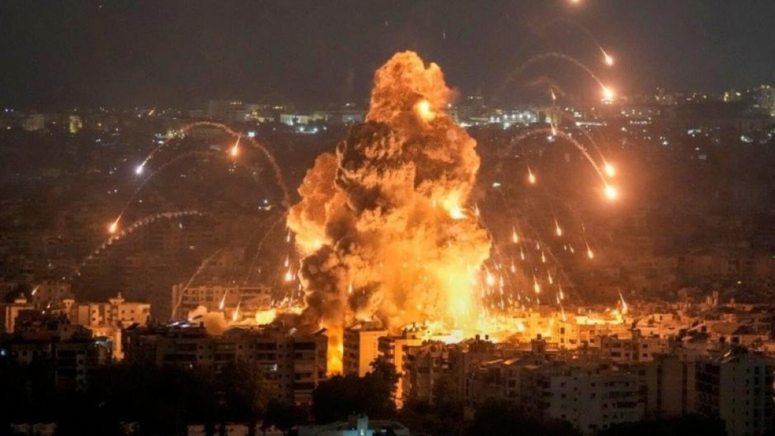 شهيد و17 جريحا حصيلة الغارات الإسرائيلية ليلا على جنوب لبنان​ 