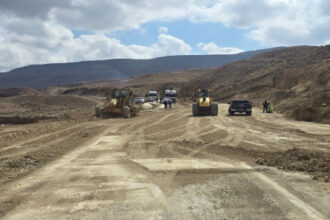 إعادة تأهيل الطريق الملوكي بين الطفيلة والكرك بعد تضرره من السيول