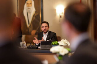 ولي العهد يؤكد أهمية الإسراع في تطوير وتنظيم بيئة تشريعية داعمة للمشاريع الناشئة