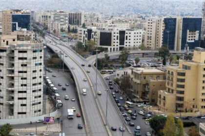 انخفاض ملموس وامطار اليوم وارتفاع الحرارة الثلاثاء والأربعاء