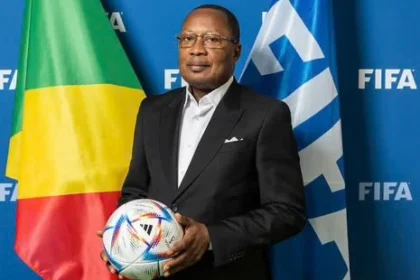 رئيس الاتحاد الكونغولي يسرق أموال «الفيفا» ويهرب من بلاده