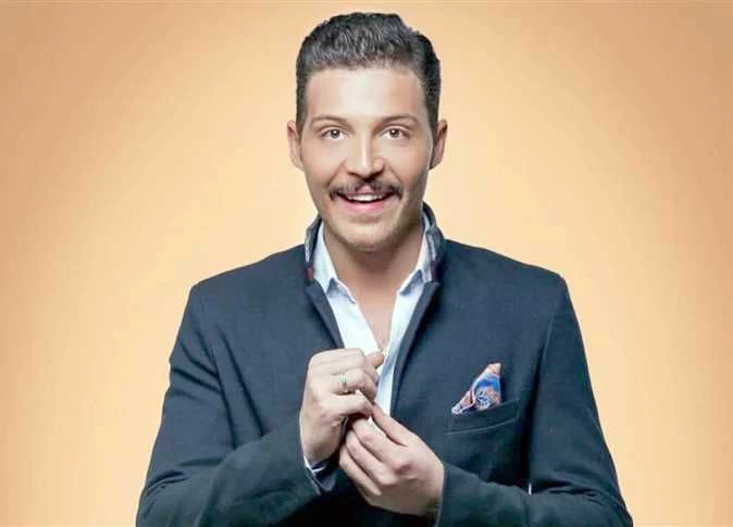 فيما ينتظر الحكم في قضية اغتصاب.. إلزام محمود حجازي بدفع نفقة «رعاية صغير»