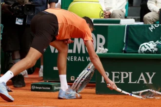 هزيمة قاسية تخرج مدفيديف من بطولة مونتي كارلو