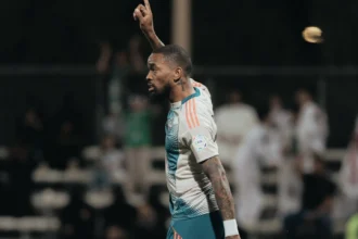 إيفان توني يفجّر «تصريح الموسم»: الحكم الرابع قال لنا ركزوا على الآسيوية فقط!