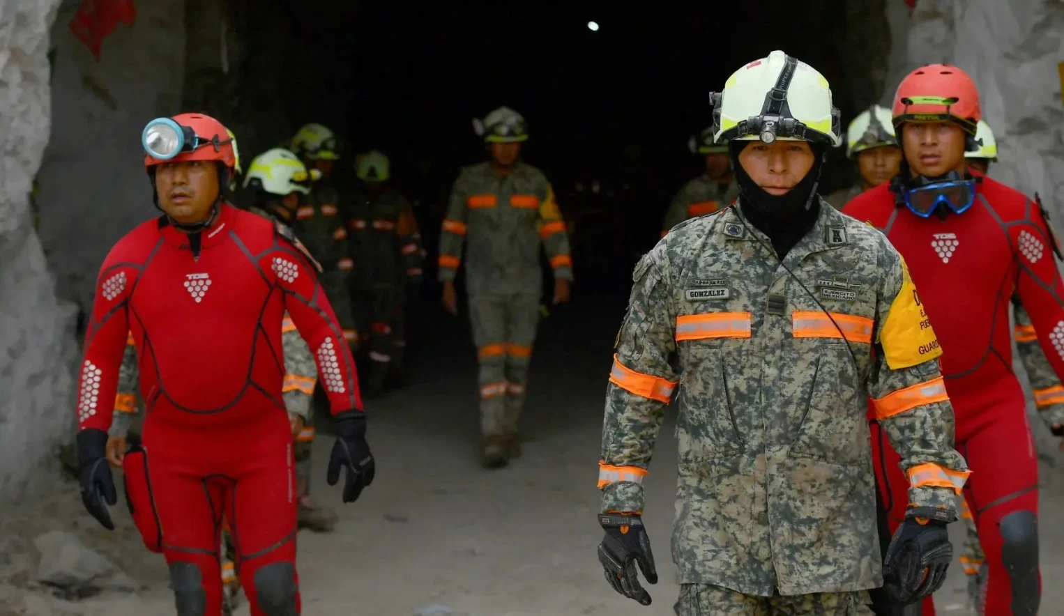 إنقاذ عامل في المكسيك بعد أسبوعين من الاحتجاز داخل منجم منهار
