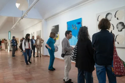 افتتاح معرض تشكيلي جماعي برواق محمد بن عيسى للفنون الجميلة