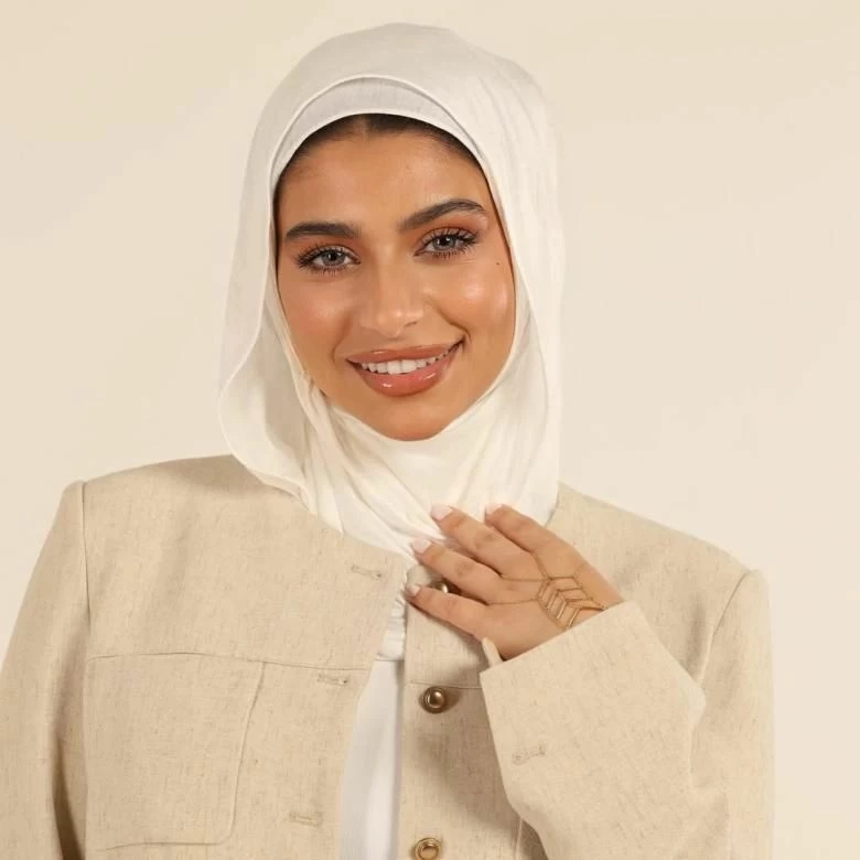 رهف العنزي ترتدي الحجاب: «اللهم ثبتني».. خطوة مفاجئة تُشعل التفاعل رهف العنزي ترتدي الحجاب: «اللهم ثبتني».. خطوة مفاجئة تُشعل التفاعل