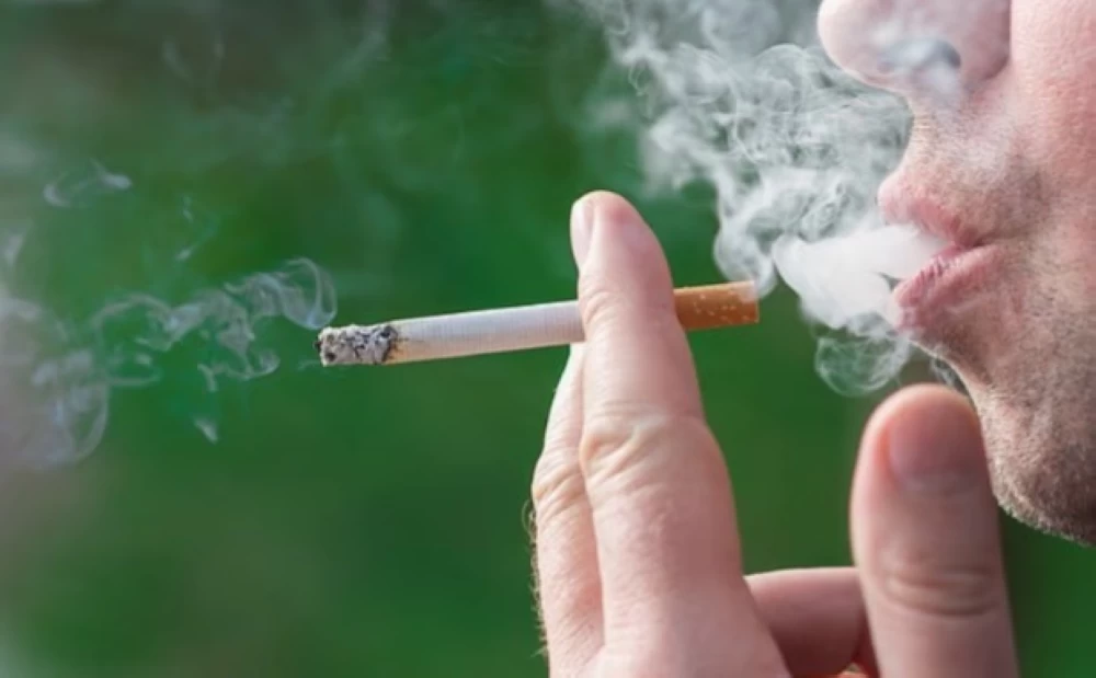 هل هناك علاقة بين التدخين وخطر الخرف وألزهايمر؟.. دراسة تكشف