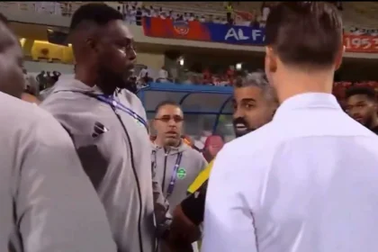 «ركزوا على آسيا».. بالصوت والصورة بين الحكم والمترجم