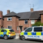 صرخات أم: «ساعدوا الطفلة».. هجوم كلبين يودي بحياة رضيعة 3 أشهر