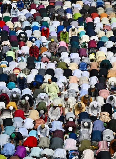 100 ألف مسلم يثيرون مخاوف قرية بريطانية.. ما قصة التجمع الإسلامي؟