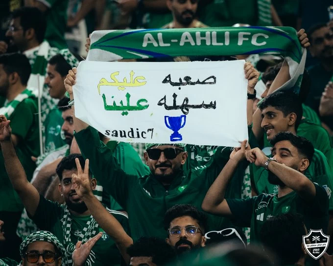 ياللي على غيري «صعب» يا زينك وأنت بيديني «سهل».. طقطقة مليونية