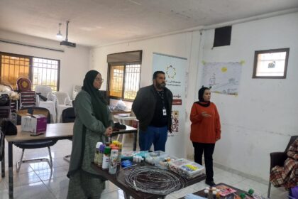 مركز شباب وشابات بلعما ينظم دورة لإعادة تدوير المواد البلاستيكية