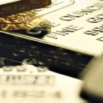 الذهب يتراجع بأكثر من 1% وينهي موجة مكاسب بعد خطاب ترامب