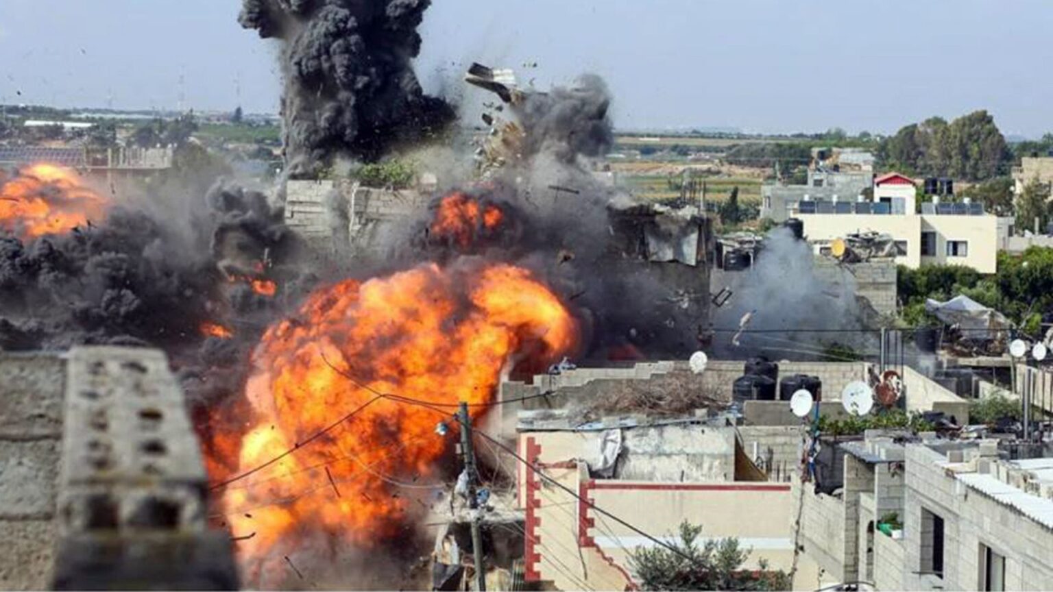 4 شهداء جراء قصف الاحتلال بمدينة غزة​ 