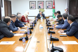 وزير الصناعة: سلاسل التوريد منتظمة وجهود حكومية لخفض تكاليف الإنتاج