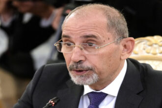 وزير الخارجية لنظرائه في الخليج ومصر: ضرورة أن تنتج المفاوضات تهدئة شاملة