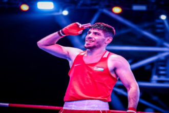 زياد عشيش يتوج بذهبية آسيا للملاكمة بعد التغلب على بطل العالم صابيرخان