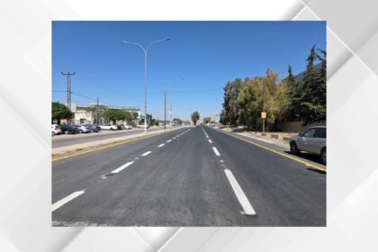 إنهاء العمل في مشروع تأهيل طريق أم البساتين