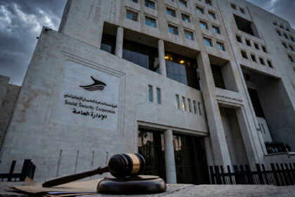 قضية فساد في الضمان الاجتماعي بأكثر من مليون دينار: "كواليس" تلاعب موظف ووافد بـ (3) آلاف معاملة