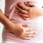 كيف تقلل الانتفاخ بعادات يومية؟