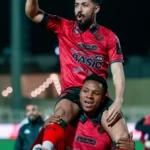 اقترب من ملامسة الذهب.. حلم الخلود أصبح واقعاً