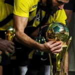 يتبدل القميص ويبقى الذهب.. الكأس لا تنسى بنزيما