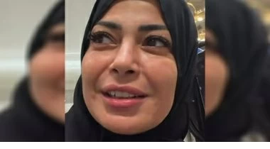 «كأني مدعوة وحدي».. داليا مصطفى تبكي داخل المسجد النبوي