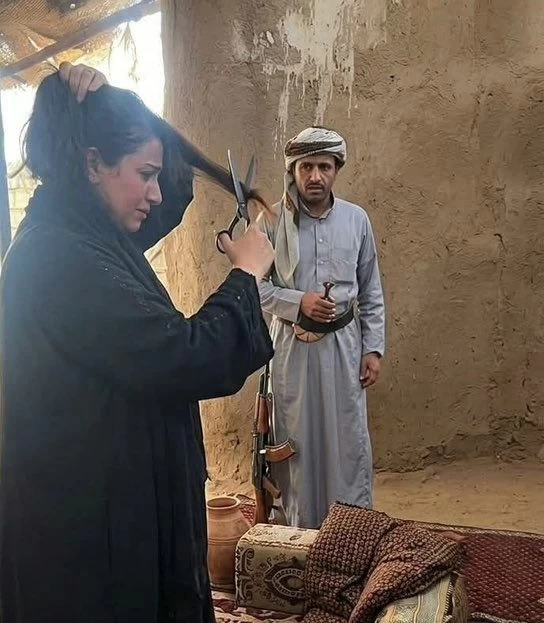 عاجل | قبائل يمنية تتداعى لنصرة «ميرا».. واجتماع في منزل الشايف لاستعادة «حقوقها المنهوبة»