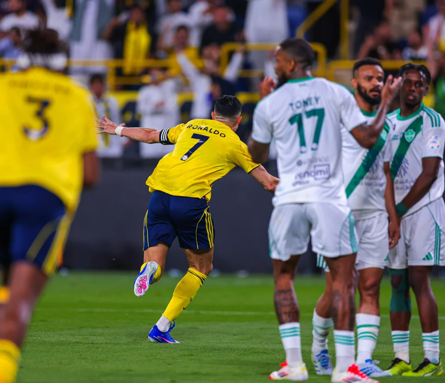 النصر يتوعد الهلال على طريقة الأهلي