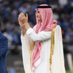 «البشت السعودي» في ليلة التتويج رسالة أعمق من كرة القدم..