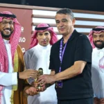 نائب أمير عسير يتوّج أبها بكأس دوري يلو