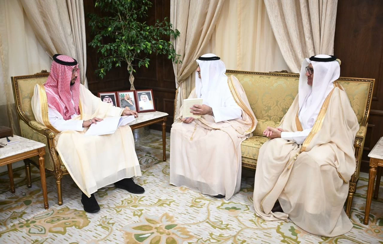 نائب أمير عسير يطّلع على أعمال أدبي أبها وبرامجه الثقافية والأدبية