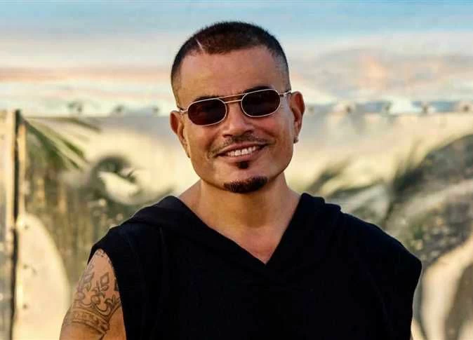 عمرو دياب: لهذا السبب سحبت الميكروفون من يسرا