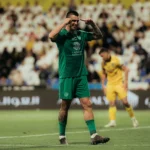 ارتقاء لأكثر من مترين.. رأسية إيبانيز تنقذ الأهلي